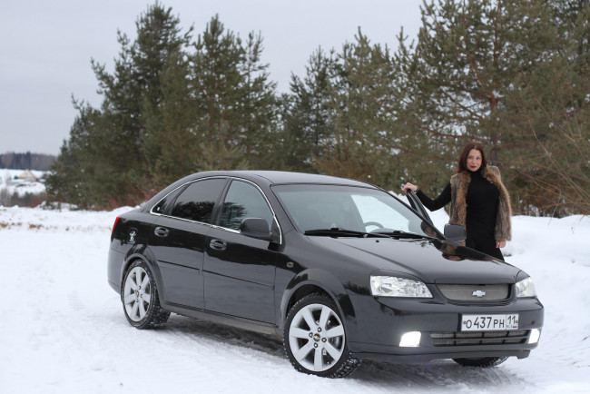 Обои картинки фото автомобили, -авто с девушками, chevrolet, lacetti