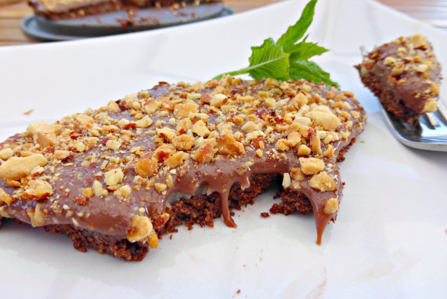 Обои картинки фото еда, торты, лакомство, мята, крем, торт