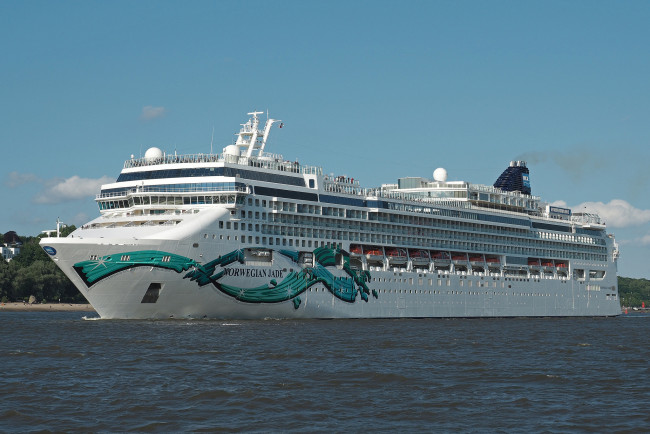 Обои картинки фото корабли, лайнеры, лайнер, круиз