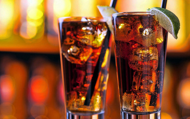 Обои картинки фото еда, напитки,  коктейль, лед, коктейль, лайм