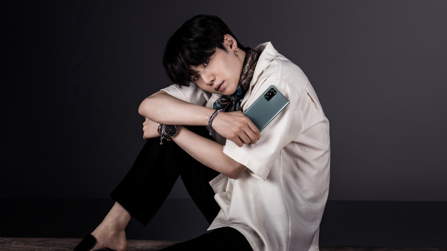 Обои картинки фото музыка, bts, suga, samsung, galaxy, note, 20, сюга