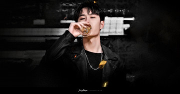 Картинка мужчины wang+yi+bo артист бокал куртка