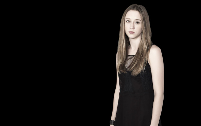 Обои картинки фото taissa farmiga, девушки, - блондинки,  светловолосые, русая, платье