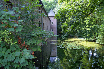 Картинка города дворцы замки крепости замок пруд деревья