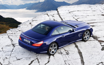 Картинка автомобили mercedes benz васильковый площадка скала панорама горы