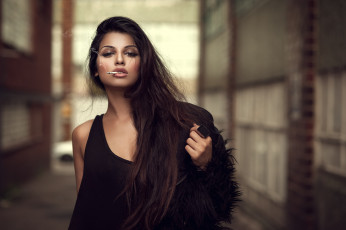 Картинка девушки -unsort+ брюнетки +шатенки сигарета взгляд лицо