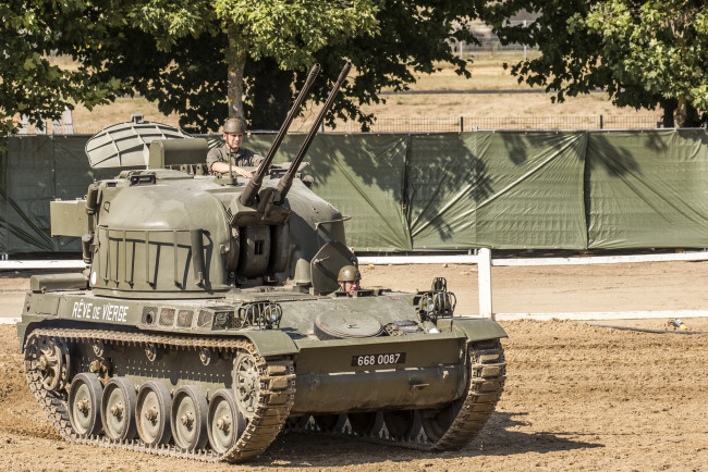 Обои картинки фото техника, военная техника, бронемашина