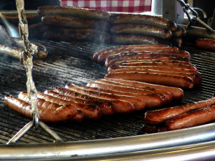 Картинка еда колбасные+изделия колбаски