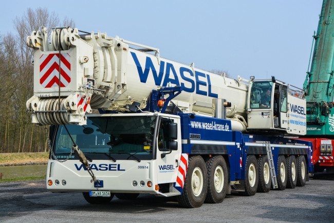 Обои картинки фото техника, краны, автокран