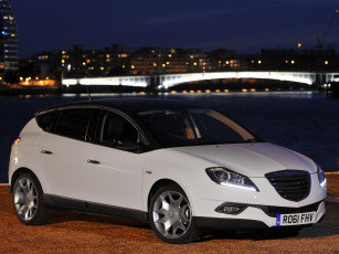 Картинка chrysler+delta+2011 автомобили chrysler delta 2011 белый