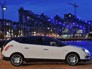 Картинка chrysler+delta+2011 автомобили chrysler delta 2011 белый