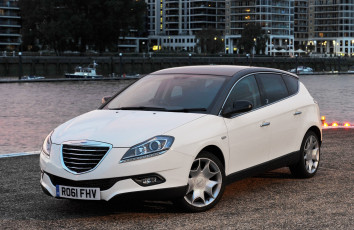 Картинка chrysler+delta+2011 автомобили chrysler delta 2011 белый