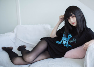 Картинка девушка+-+girl девушки -+азиатки девушка женщина брюнетка темноволосая сексуальная модель звезда позирует разная обувь верхняя стильная одежда нижнее эротическое бельё трусы лифчик колготки чулки аксессуары макияж и множество элементов на фотографии