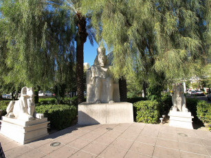 Картинка города памятники скульптуры арт объекты