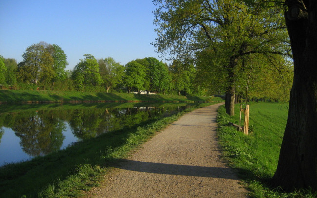 Обои картинки фото природа, дороги, дорога, речка, деревья