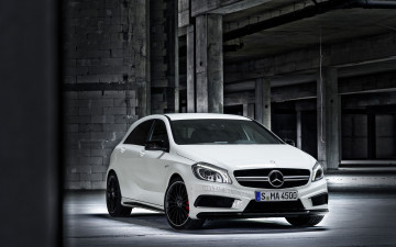Картинка автомобили mercedes benz a45 amg sedan