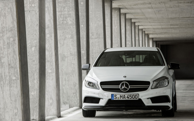 Обои картинки фото автомобили, mercedes, benz, sedan, a45, amg