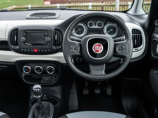 Обои картинки фото автомобили, спидометры, торпедо, mpw, 500l, светлый, 2013г, 330, fiat