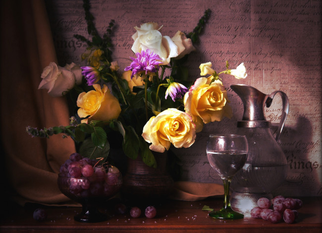 Обои картинки фото еда, натюрморт, вино, виноград, розы