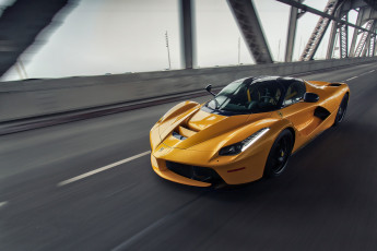 Картинка ferrari+laferrari автомобили ferrari мост спорткар