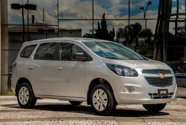 Обои картинки фото автомобили, chevrolet, spin, 2012г, светлый