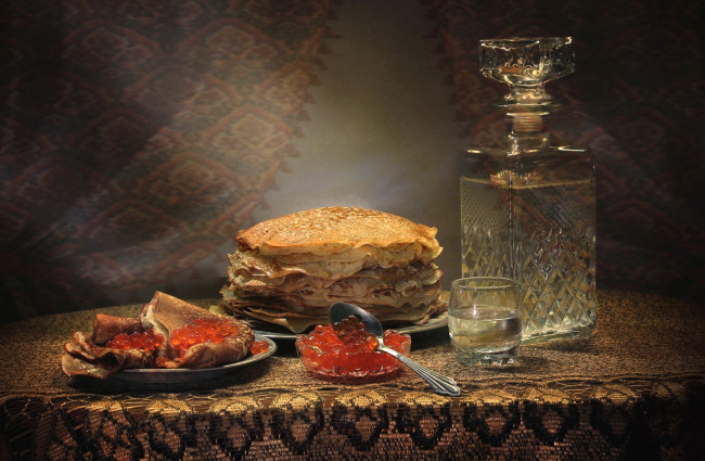 Обои картинки фото еда, блины,  оладьи, водка, графин, икра