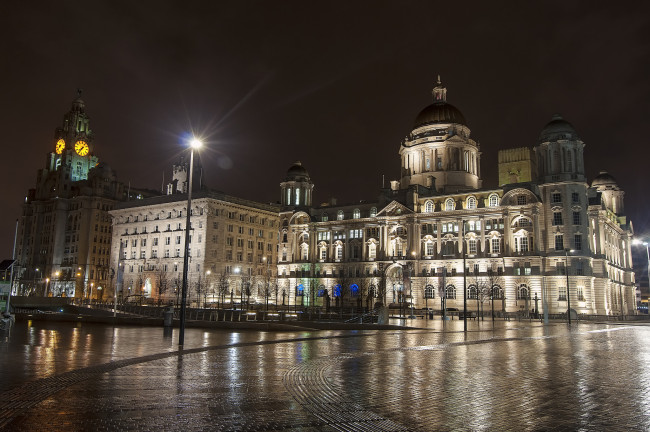 Обои картинки фото liverpool uk, города, - улицы,  площади,  набережные, дворец, площадь, ночь