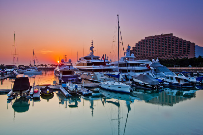 Обои картинки фото golden coast, корабли, порты ,  причалы, закат, яхтклуб
