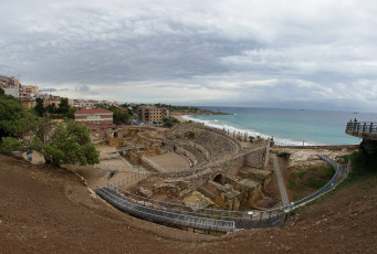 Картинка города -+исторические +архитектурные+памятники побережье