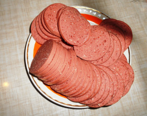 Картинка еда колбасные+изделия колбаса