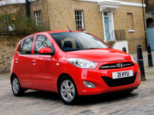 Картинка автомобили hyundai красный здание дом