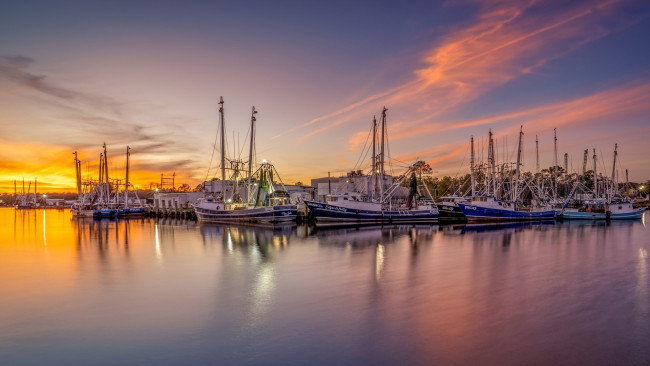 Обои картинки фото корабли, порты ,  причалы, пристань