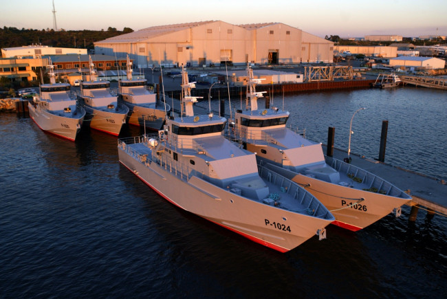 Обои картинки фото корабли, порты, причалы, катера