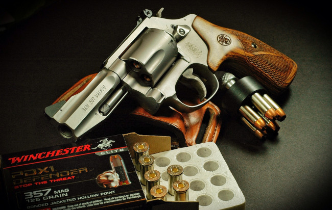 Обои картинки фото оружие, револьверы, барабан, пули