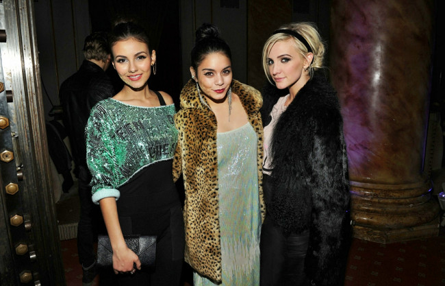 Обои картинки фото Vanessa Hudgens, девушки, актриса, певица, сша