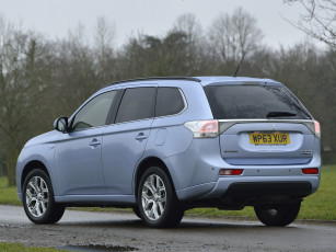 Картинка автомобили mitsubishi outlander phev uk-spec серый