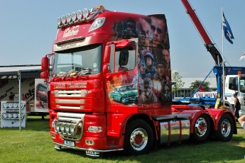 Картинка автомобили daf+ выставка улица тяжёлый грузовик седельный тягач