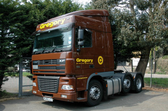 Картинка автомобили daf+ выставка улица тяжёлый грузовик седельный тягач