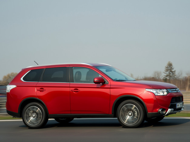 Обои картинки фото автомобили, mitsubishi, outlander, 2014, красный