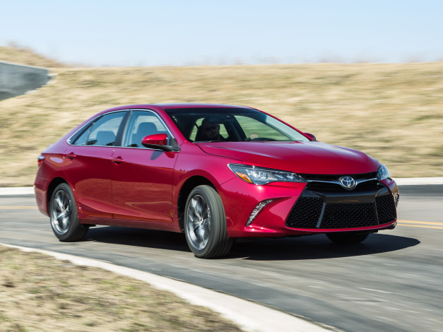 Обои картинки фото автомобили, toyota, 2015, camry, xse, красный