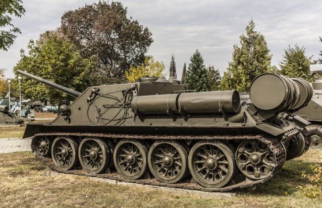Обои картинки фото su-100, техника, военная техника, самоходная, артелеристкая, установка
