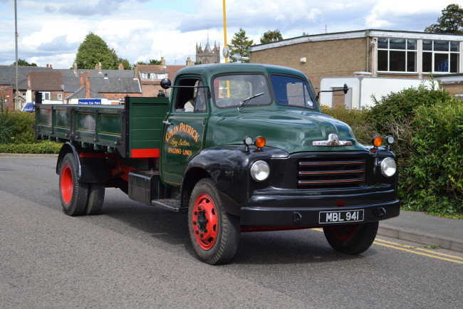 Обои картинки фото 1956 bedford a5, автомобили, bedford, грузовик, автошоу