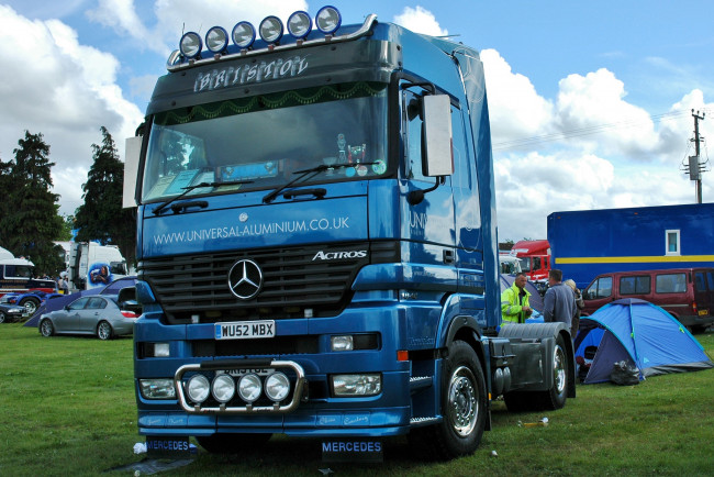 Обои картинки фото автомобили, mercedes trucks, тяжёлый, грузовик, седельный, тягач