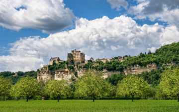 Картинка beynac-et-cazenac города -+пейзажи замок сад поле