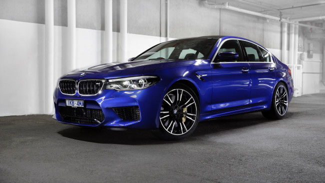 Обои картинки фото 2018 bmw m5 au spec, автомобили, bmw, au, spec, бмв, синий, m5, седан, 2018