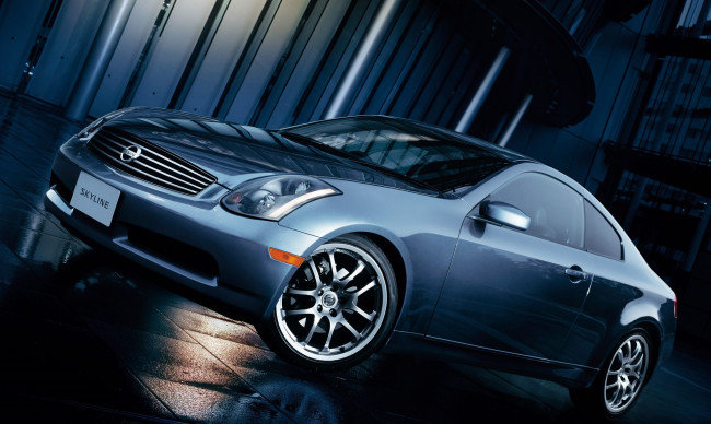 Обои картинки фото автомобили, nissan, datsun, здание, голубой, скайлайн, ниссан