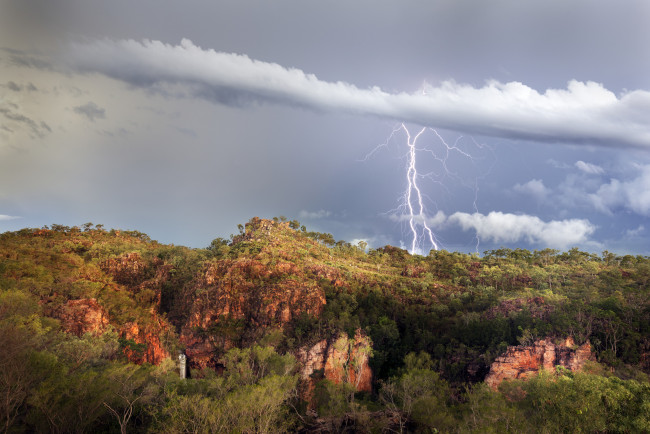 Обои картинки фото природа, молния,  гроза, простор