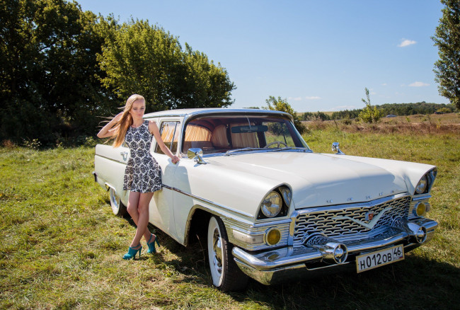 Обои картинки фото газ- 13 Чайка, автомобили, -авто с девушками, Чайка, автомобиль, девушка, газ-, 13, модель