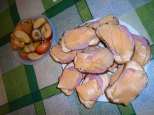 Картинка еда бутерброды +гамбургеры +канапе яблоки сыр колбаса хлеб бананы