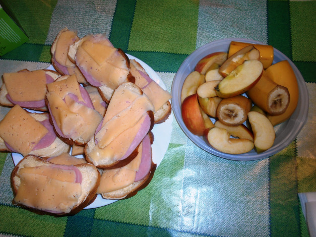 Обои картинки фото еда, бутерброды,  гамбургеры,  канапе, хлеб, колбаса, сыр